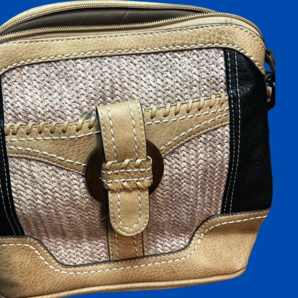 B O C Born Concepts Leather Cross Bag - Picture 6 of 6